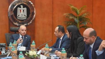 وزير الاستثمار والتجارة الخارجية يلتقى بمسئولي مصر السيادي والرقابة المالية لبحث تطورات إنشاء شركة VC SPACs للاستثمار في الشركات الناشئة 