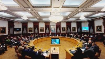 محافظ القاهرة يتابع ترشيد الكهرباء وملف التصالح ويؤكد التوسع في الطاقة الشمسية