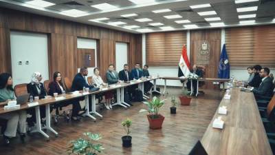 هيئة الدواء المصرية تبحث مع «إدواردز لايف ساينسز» و«كابيتال آيز» تعزيز التعاون في مجال  المستلزمات الطبية 