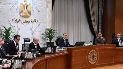 مدبولي: استمرار المتابعة لموقف تنفيذ الإجراءات الخاصة بترشيد الإنفاق الحكومي وأنماط التشغيل لخفض استهلاك الوقود وتعظيم العائد من الطاقات المتجددة