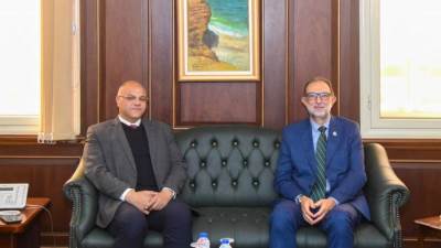 تعزيز سلامة الغذاء بالإسكندرية: رئيس الهيئة يلتقي محافظ الإسكندرية لتكثيف الرقابة وحماية المستهلكين