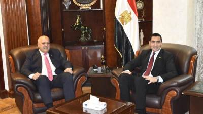 وزير الشباب والرياضة يجتمع مع رئيس اتحاد الرماية لبحث خطة العمل والبطولات المقبلة