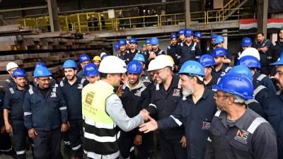 وزير الصناعة يتفقد عدداً من المصانع المتخصصة في الحديد والصلب بمحافظة السويس ويعقد مؤتمراً صحفياً لعرض خطة الوزارة للتغلب على تحديات الصناعة الوطنية 