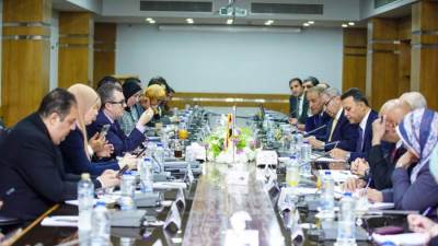  وزير التخطيط والتنمية الاقتصادية يبحث مع رئيس الجهاز المركزي للتعبئة العامة والإحصاء الاستراتيجية المستقبلية للجهاز وإجراءات إعداد التعداد العام للسكان والإسكان والمنشآت 2027