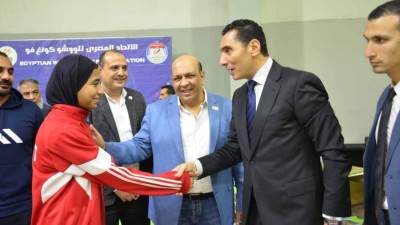 بعد إنجاز بطولة العالم..  وزير الشباب والرياضة يدعم أبطال الووشو كونغ فو بإستاد القاهرة