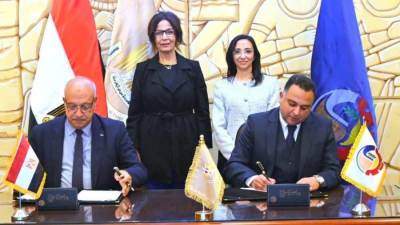 وزيرة الثقافة ومحافظ البحيرة تشهدان توقيع بروتوكول تعاون لإحياء وتطوير مكتبة البلدية بدمنهور وتحويلها إلى مركز ثقافي متكامل