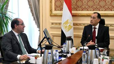 رئيس الوزراء يتابع مع وزير المالية عددًا من ملفات العمل