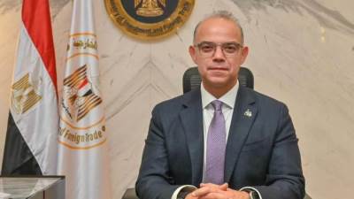 وزير الأستثمار والتجارة: انتظام العمل يوم الأحد حضوريًا وعبر المنصات الإلكترونية دون أي تعطيل