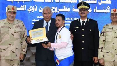 القوات المسلحة تدفع عدد من اللجان التجنيدية لإنهاء المواقف التجنيدية للمواطنين بالمناطق الحدودية