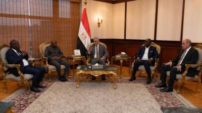 وزير الإنتاج الحربي يستقبل وفد رفيع المستوى من جمهورية أفريقيا الوسطى لبحث التعاون