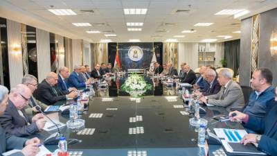 وزير الدولة للإنتاج الحربي يبحث مع محافظ القاهرة مستجدات التعاون في مجالات النقل الأخضر وإدارة المخلفات