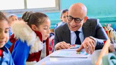 وزير التربية والتعليم يجري جولة تفقدية مفاجئة بعدد من مدارس محافظة الشرقية لمتابعة انتظام العملية التعليمية