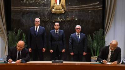 رئيس الوزراء يشهد توقيع عقد إنشاء مشروع "إندوراما مصر للأسمدة" بالمنطقة الاقتصادية لقناة السويس