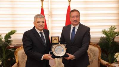  الفريق أسامة ربيع يبحث سبل التعاون مع محافظ بورسعيد في عدد من المشروعات التنموية والخدمية