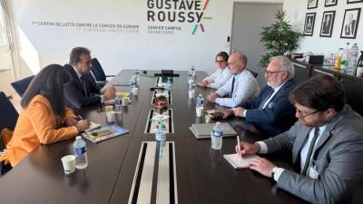 وزير الصحة يزور معهد جوستاف روسي بفرنسا ويبحث التعاون مع مستشفى دار السلام هرمل