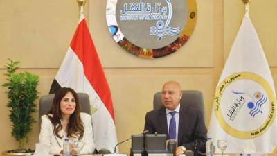 وزيرا النقل والإسكان يناقشان آلية تنظيم النقل في المجتمعات العمرانية الجديدة وربطه بوسائل النقل الجماعي المختلفة