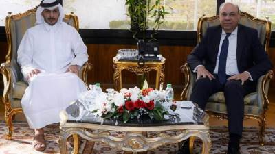 وزير الطيران يبحث مع مجموعة شركات فهد آل ثان القطرية دراسة مشروع إنشاء مصنع لإنتاج وقود الطائرات المستدام (SAF) في مصر