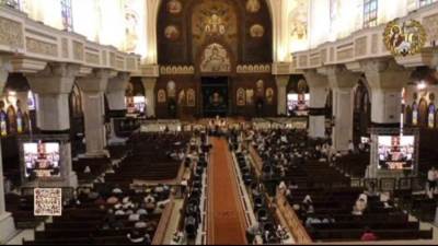 بدء صلوات الجمعة العظيمة فى الكاتدرائية المرقسية بالعباسية بحضور البابا تواضروس