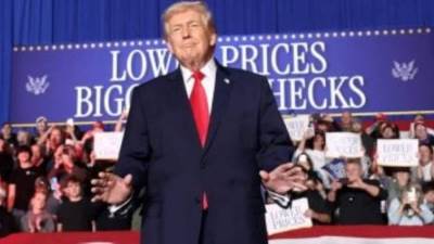 بعد عودة طاقم «أرتيميس 2» من القمر.. ترامب: سننتقل إلى المريخ قريبا