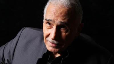 وزيرة الثقافة تتابع الحالة الصحية للفنان عبد الرحمن أبو زهرة