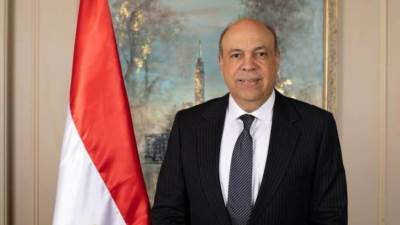  وزير الطيران المدني يهنئ قداسة البابا تواضروس الثاني بعيد القيامة المجيد ويشهد احتفالية الكنيسة الإنجيلية