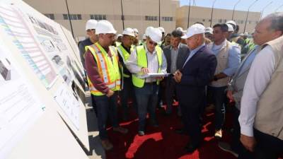  وزير النقل يجري جولة تفقدية هامة بقطاعات المشروع المختلفة لمتابعة التقدم في معدلات تنفيذ المشروع والأعمال الكهروميكانيكية