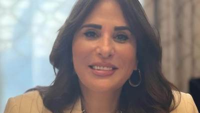 وزيرة الإسكان تتابع الموقف التنفيذي لمشروعات الطرق والمرافق بعدد من المدن الجديدة