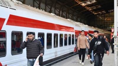 "سكك حديد مصر": إقبال جماهيري ملحوظ على "قطار النزهة" لقضاء عطلة شم النسيم بالإسكندرية