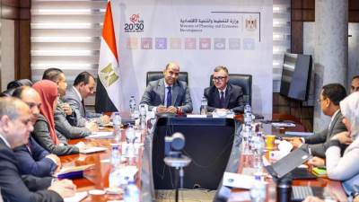 وزيرا التخطيط والعمل يناقشان عددًا من الملفات المشتركة لرفع كفاءة ومرونة سوق العمل المصري وبناء الكوادر والكفاءات