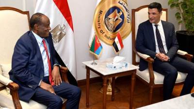 وزير الصناعة يستقبل المستشار الاقتصادي للرئيس الإريتري ووزير التجارة والصناعة الإريتري لبحث سبل تعزيز التعاون الاقتصادي