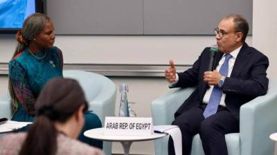 وزير الخارجية يشارك في جلسة للبنك الدولي حول تعزيز الإنتاج الصحي