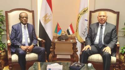وزير النقل يستقبل المستشار الاقتصادي للرئيس الإريتري ووزير التجارة والصناعة بإريتريا لبحث تدعيم التعاون المشترك بين البلدين الصديقين في مجالات النقل المختلفة