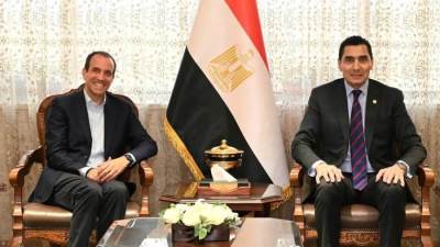 وزير الشباب والرياضة يلتقي رئيس الاتحاد الدولي للبادل