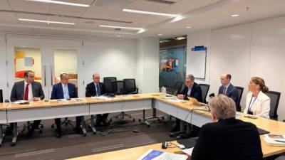 وزير الاستثمار يلتقي قيادات "أكسيون" و"كونا كابيتال" بواشنطن لتعزيز الاستثمارات في التكنولوجيا المالية