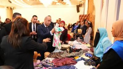 وزير العمل يشهد ثمار مراكز التدريب المهني وتأهيل الشباب لسوق العمل ..ويشيد بجودة "المنتجات"