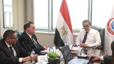 وزير الصحة يراجع المقترح النهائي للمنصة الرقمية الداخلية لمتابعة المشروعات القومية