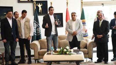 وزير الرياضة ومحافظ الدقهلية يقومان بجولة تفقدية بنادي جزيرة الورد ويلتقيان عدد من نواب المحافظة