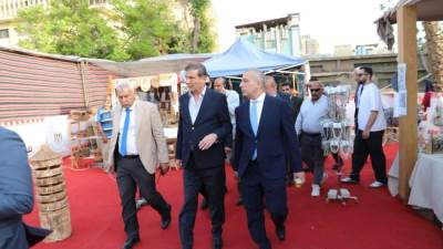 وزير الزراعة يتفقد معرض زهور الربيع ويشيد بالإقبال الجماهيري الكثيف: التوسع في إنتاج زهور الزينة مصدر حيوي للعملة الصعبة