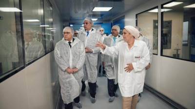 رئيس هيئة الدواء يشارك في افتتاح خط إنتاج متخصص لقطرات العين بمصنع شركة فاركو للأدوية بالإسكندرية