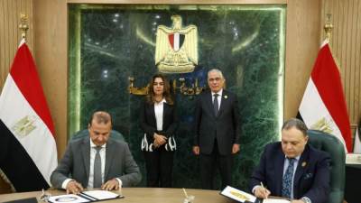 وزيرة التنمية تشهد احتفالية النيابة العامة لتسلم سبائك فضية ووثائق لعدد من الأراضي التي أُخليت من المركبات المتحفظ عليها