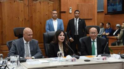 وزيرة الإسكان تترأس اجتماع اللجنة التنسيقية العليا لمياه الشرب والصرف الصحي