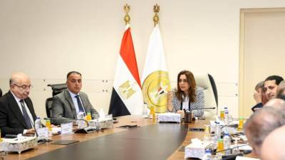 منح "تصريح مؤقت" لأصحاب المحال والأنشطة التجارية خلال أسبوع لمزاولة النشاط لحين استيفاء موافقات الجهات المعنية بالترخيص