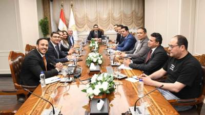 وزير الشباب والرياضة يلتقي مسؤولي شركة توتال إنرجيز لمتابعة مستجدات النسخة الحادية عشرة من دوري مراكز الشباب