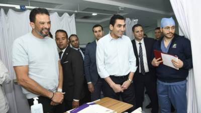 وزير الشباب والرياضة يزور مستشفى الناس