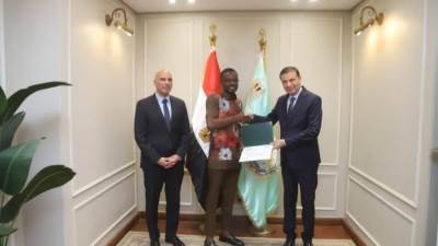 وزير الزراعة يشهد ختام البرنامج التدريبي لـ 11 مبعوثًا أفريقيًا في مجال "إدارة معالجة المياه ومكافحة الملوحة"