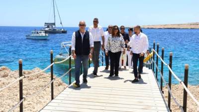 وزيرة التنمية المحلية والبيئة ومحافظ جنوب سيناء يتفقدان مواقع الغوص السياحي والأنشطة البحرية بمحمية رأس محمد بشرم الشيخ