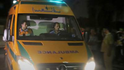 مصرع شخص وإصابة 14 في تصادم ميكروباص وسيارة نقل بطريق القاهرة – الضبعة