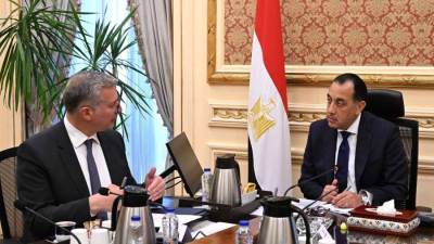 رئيس الوزراء يلتقي وزير البترول لمتابعة عددٍ من ملفات العمل