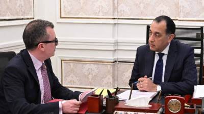 رئيس الوزراء يستعرض مع وزير التخطيط تطورات الاقتصاد العالمي ونتائج المشاركة في اجتماعات صندوق النقد والبنك الدوليين 