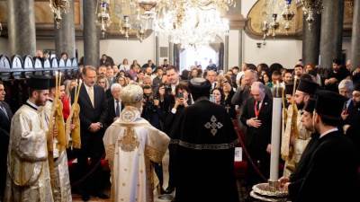 البابا تواضروس يحضر القداس البطريركي بمقر كرسي القسطنطينية